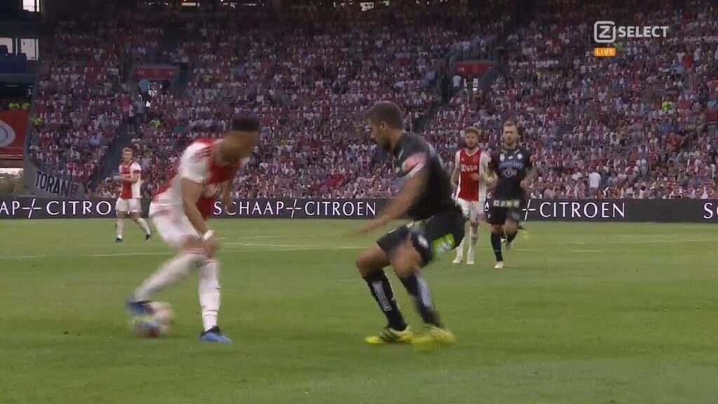 Noussair Mazraoui great skills vs Sturm Graz