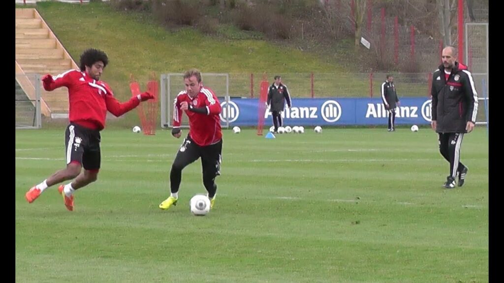 Mario Götze vs Dante and Lahm vs Götze - FC Bayern Munich Training - Pep Guardiola