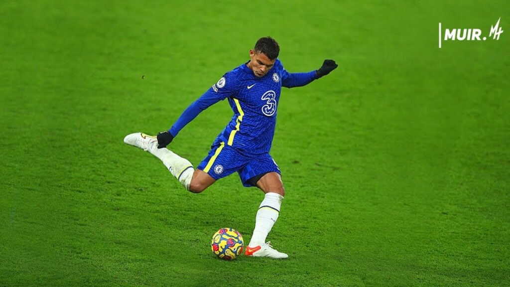 Thiago Silva Plays Quarterback..