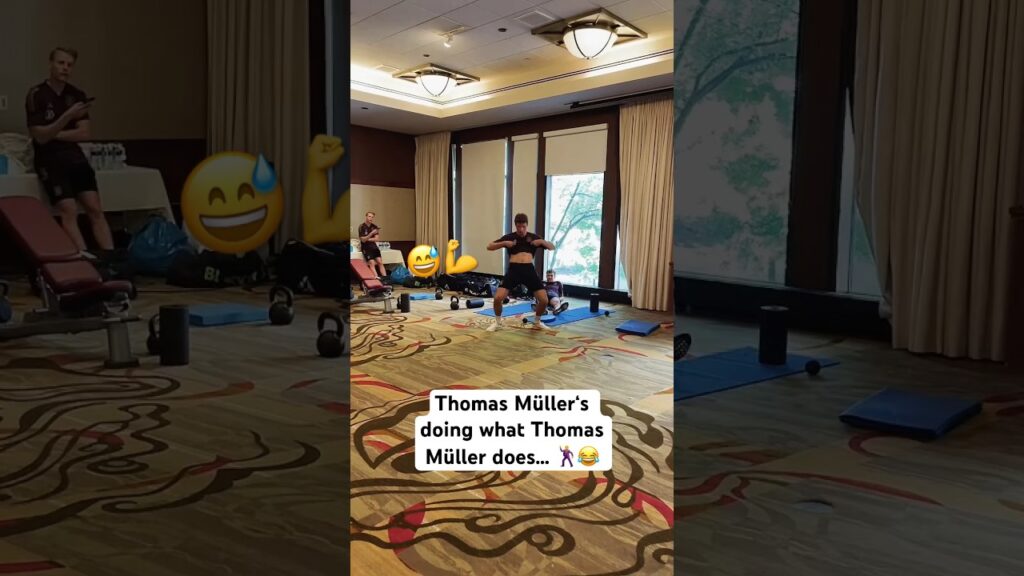 Thomas Müller is such a comedian 😂👏