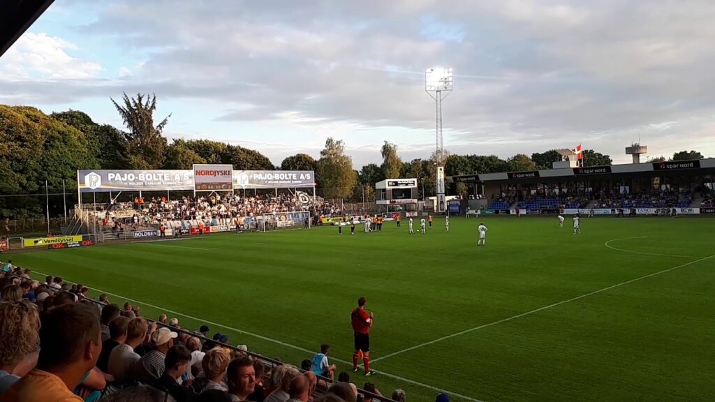 Robert Skov fantastisk frispark scoring Hobro IK - FC København 0-3 23. juli 2018