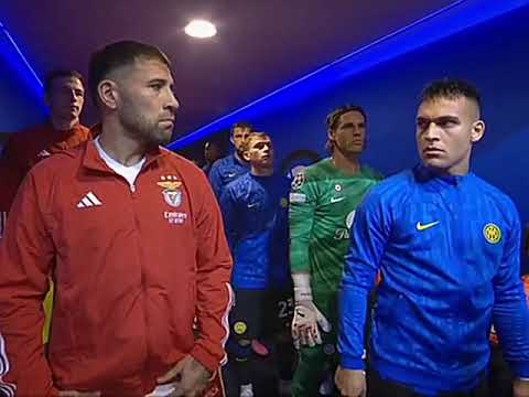 Otamendi vs Lautaro Martinez - Can't be touched