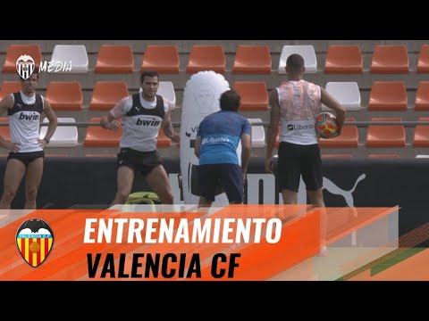 MAXI GÓMEZ COMPLETA SU PRIMERA SESIÓN CON EL GRUPO | VALENCIA CF