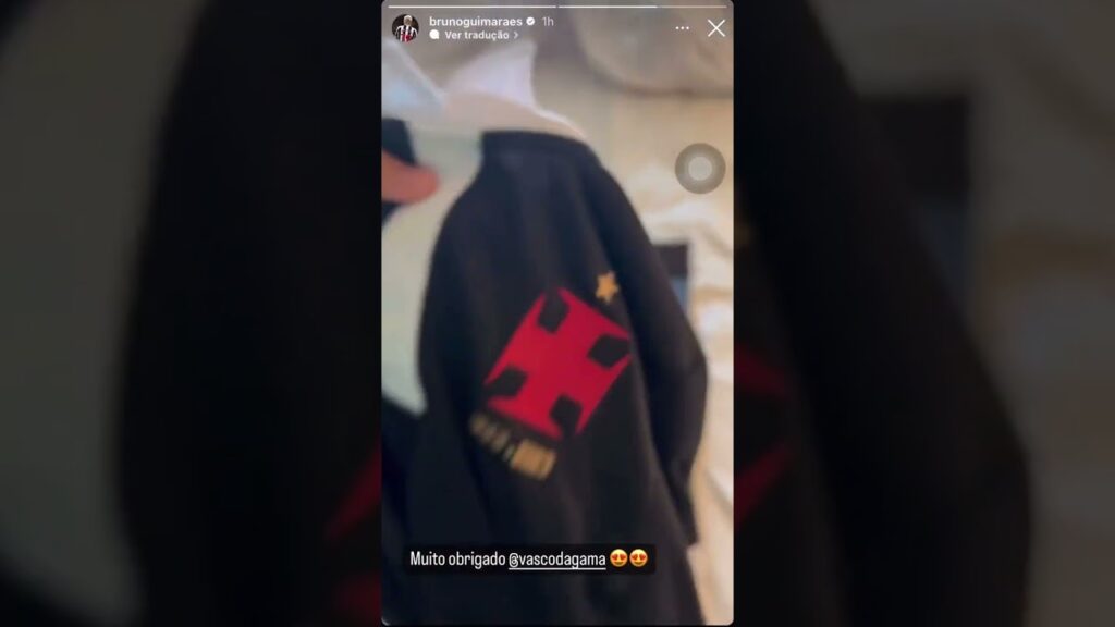 Bruno Guimarães, do Newcastle, recebe nova camisa 3 de presente do Vasco #vasco