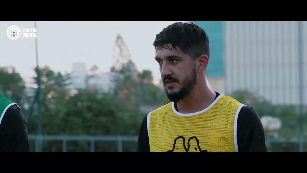 كرة القدم : لقطات من حصة تمارين أكابر كرة القدم عشية اليوم