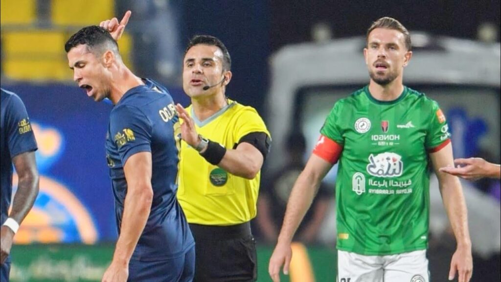 Cristiano Ronaldo vs Jordan Henderson  l  Crazy Tackle & Yellow Card