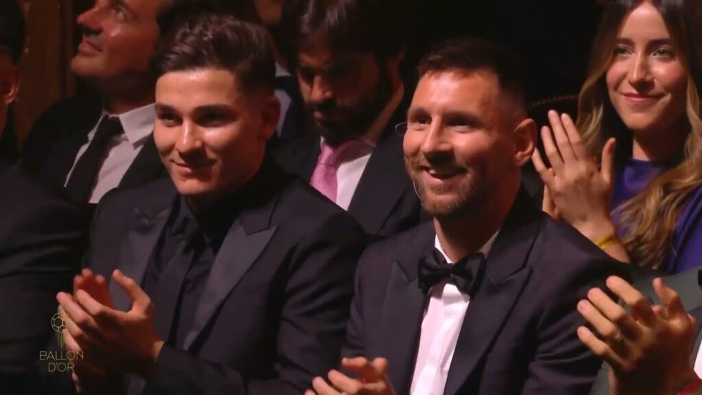 Emiliano Martínez wins Yashin Trophy at 2023 Ballon d'Or