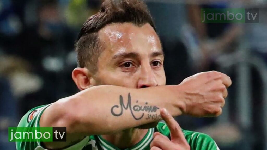 Andrés Guardado recibió un homenaje por parte del Real Betis