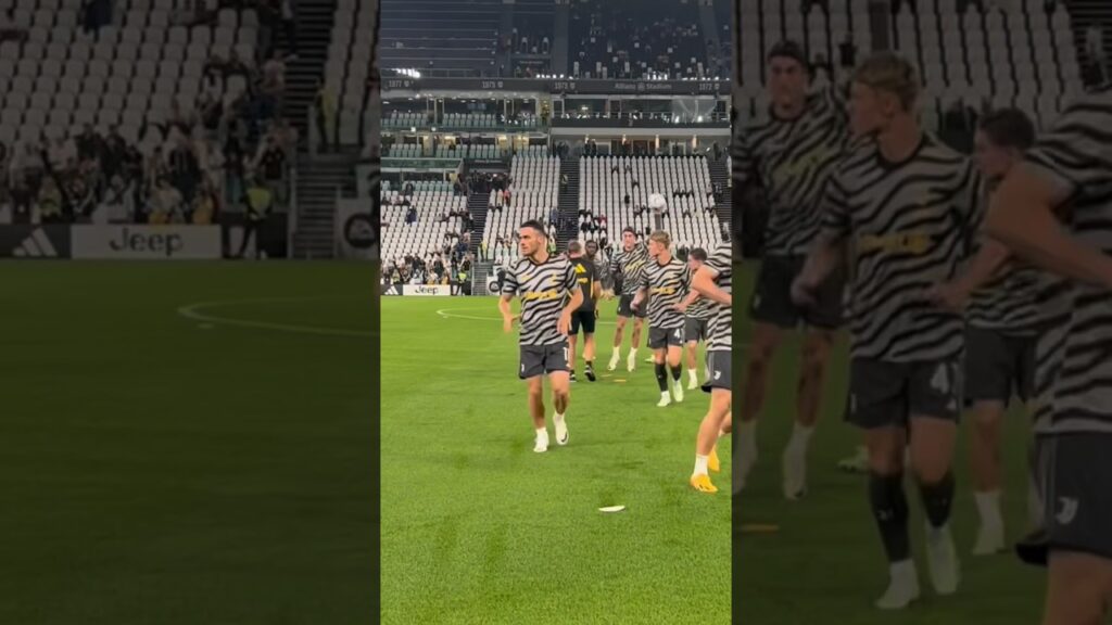 😂 AMICI SERBI #shorts #vlahovic #kostic #juventus