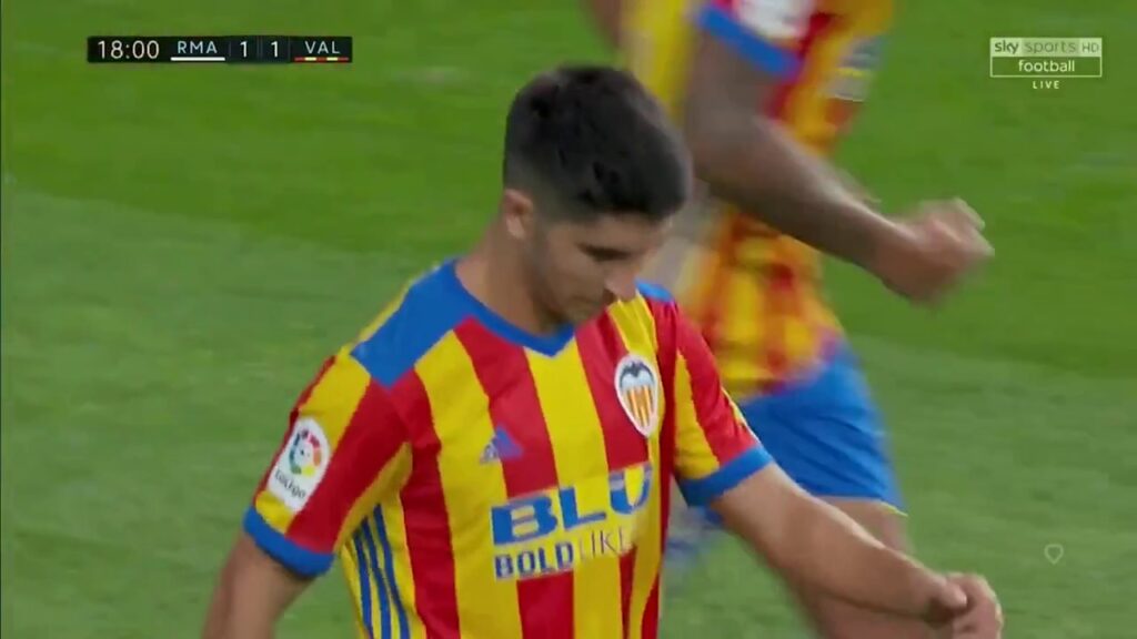 Carlos Soler vs Real Madrid - 27.08.17