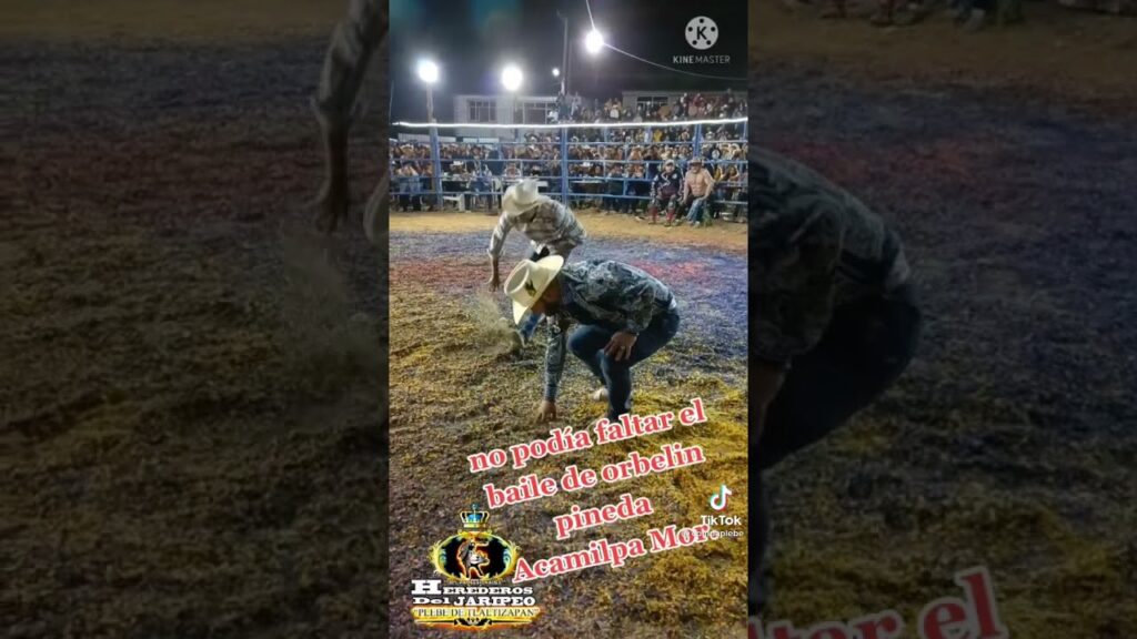 Orbelín Pineda haciendo homenaje a Chavita Silva