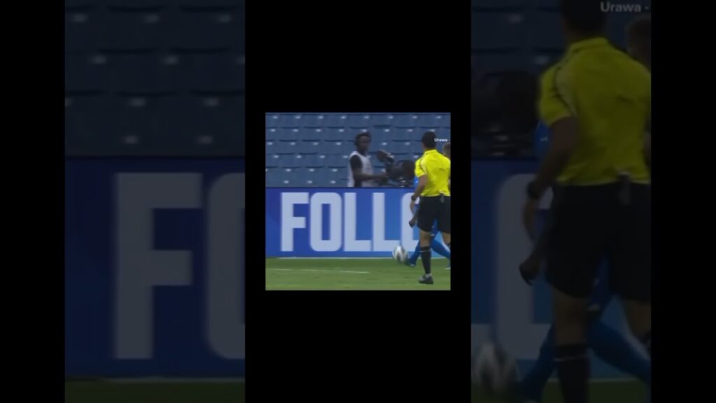 Aleksandar Mitrović with an absolute cracker! 💥🤩 #football #goal #shorts #viral #alhilal