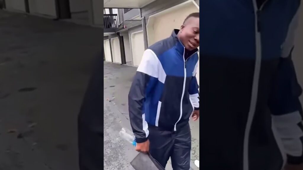 Nouhou Tolo lorsqu’il apprend qu’il y’a un nouveau concurrent à gauche   #football #cameroun