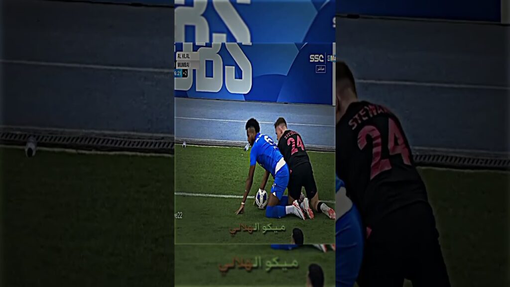 تدخل لاعب مومباي على البليهي 😨🔥