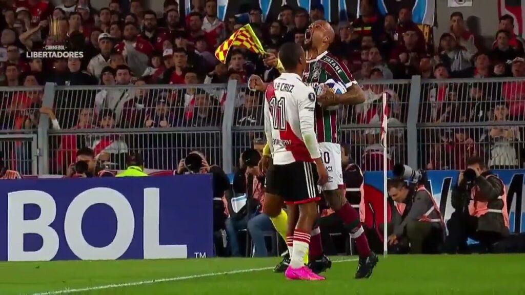 El Cruce entre Felipe Melo y Nicolas De La Cruz