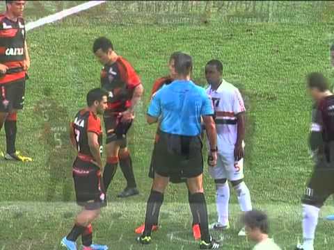 Gol 112 de Rogério Ceni, contra o Vitória-BA. 14.07.2013