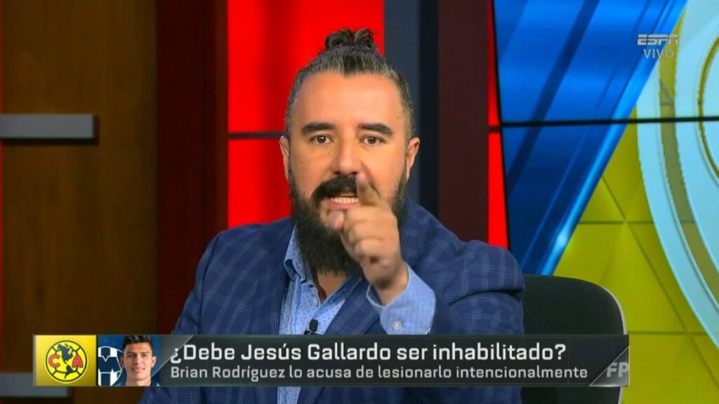 ÁLVARO MORALES ESTALLA contra el Animal de Jesús Gallardo, América  Furioso Exige su Inhabilitación