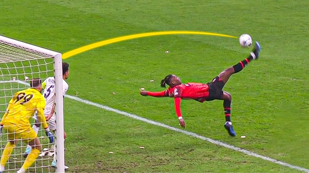 Rafael Leao is Electric