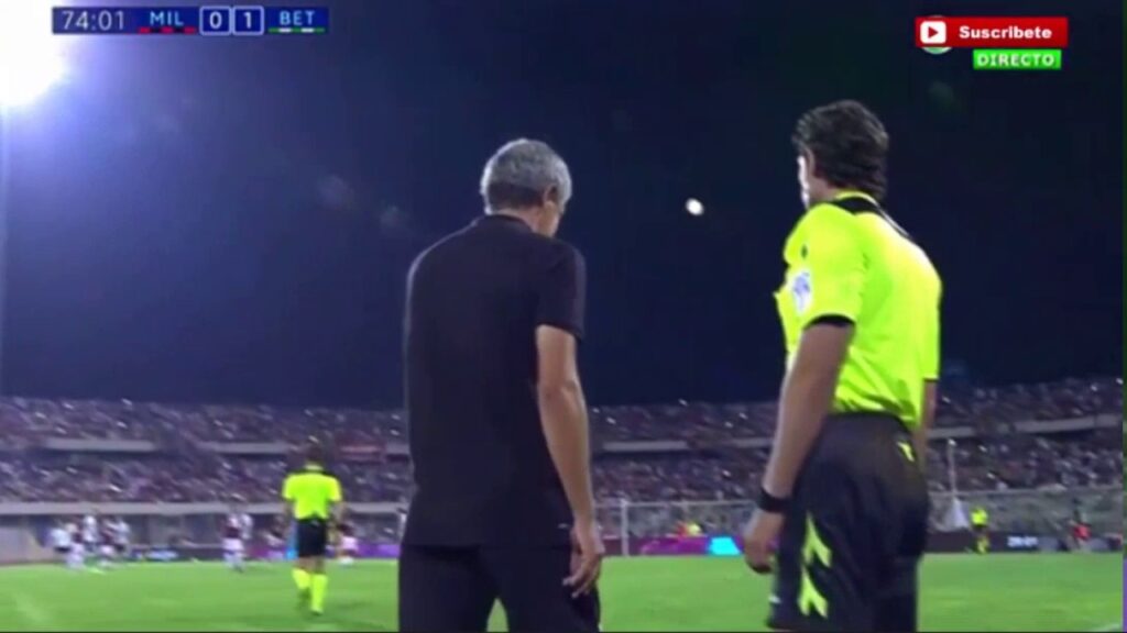 AC Milan [1]-1 Betis - Andre Silva (Penalty)