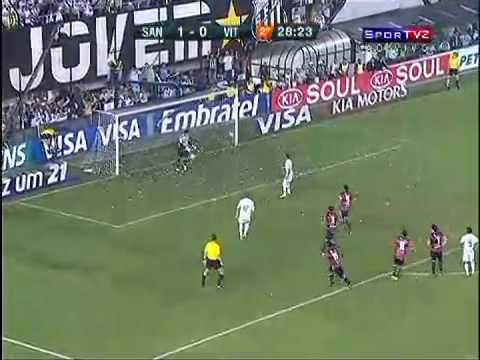 Neymar tenta cavadinha e erra pênalti contra o Vitória na final da Copa do Brasil