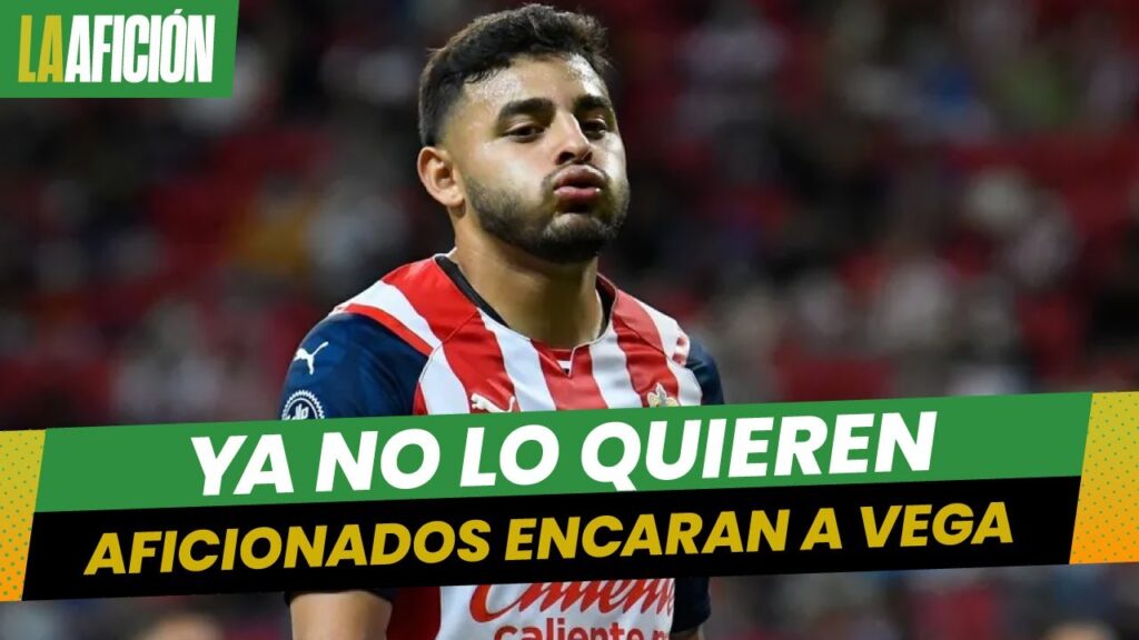 Aficionados de Chivas encaran a Alexis Vega en la CDMX