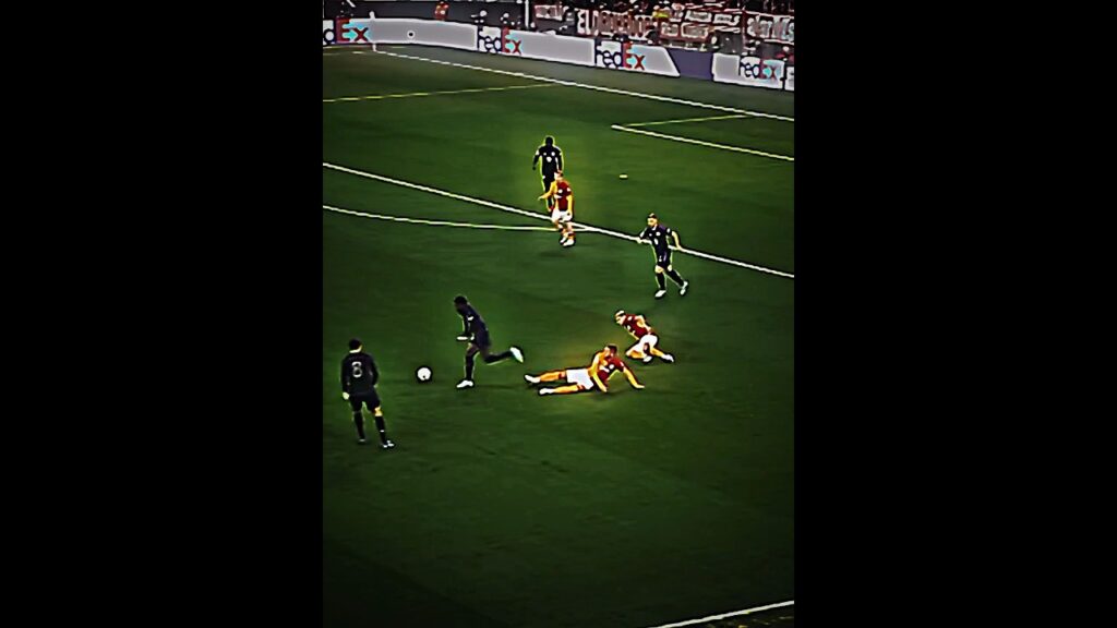 Alphonso Davies crazy drilling vs Galatasaray 🤯🥵