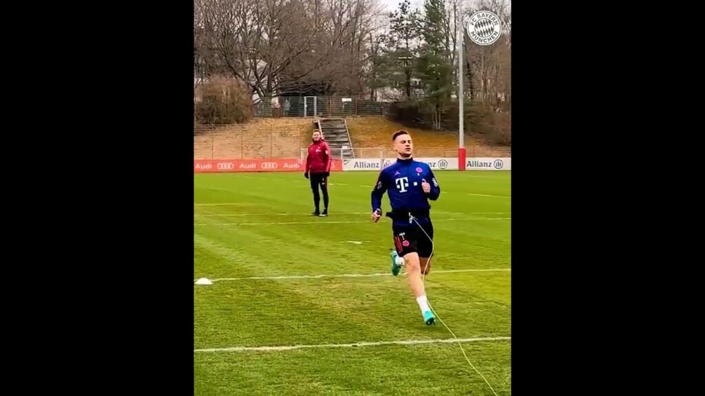 JOSHUA KIMMICH AND JULIAN NAGELSMANN IN TRAINING