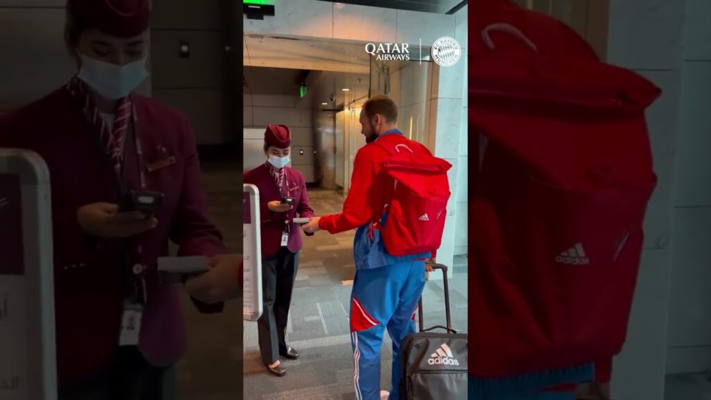 MUSIALA AND DALEY BLIND AT AIRPORT IN DOHA abflug aus doha 🛫🔜 münchen fcbayern