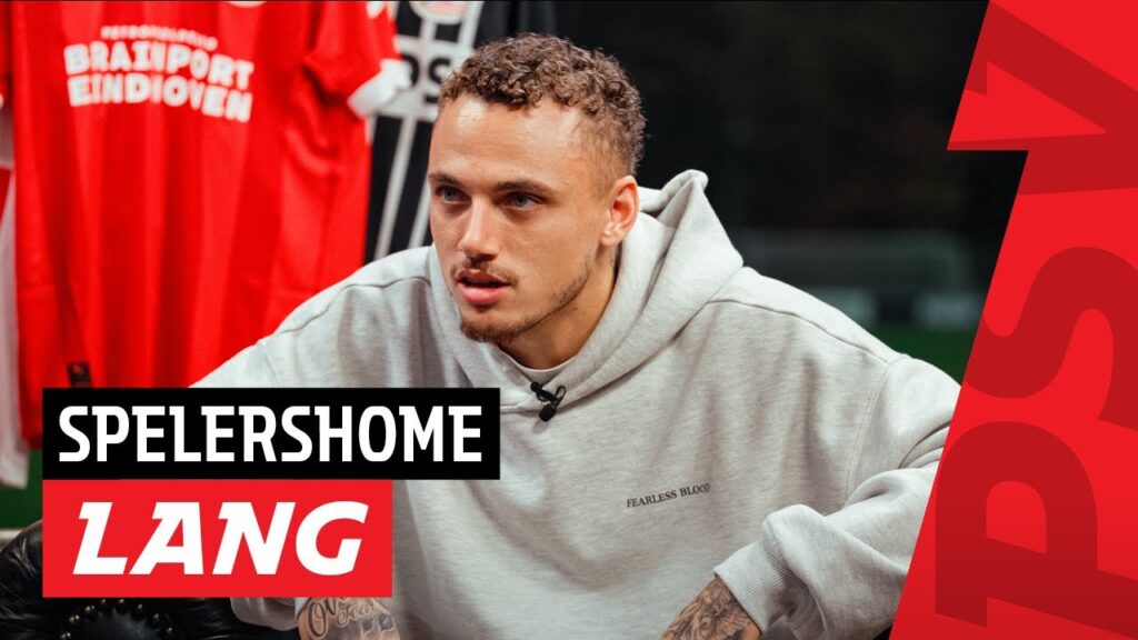 SPELERSHOME 🏡 | Noa Lang in tranen na woorden van zijn moeder - 'Dit zie je niet vaak' 🥺❤️