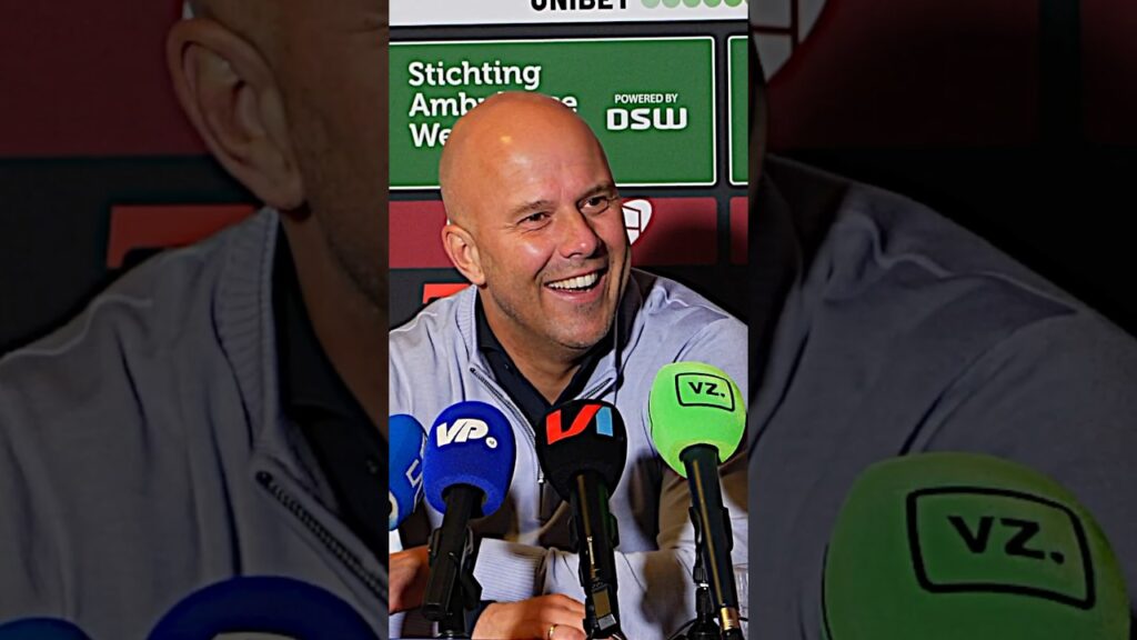 😅 Arne Slot moest even aan Wout Weghorst denken #slot #weghorst #feyenoord #eredivisie #voetbal