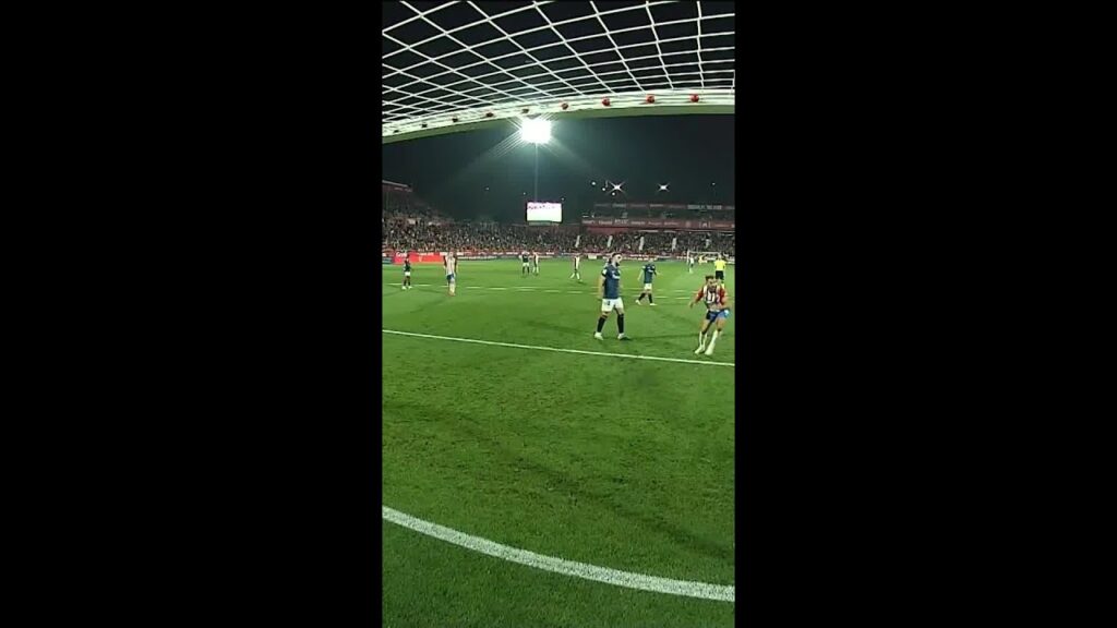 La mano milagrosa de UNAI SIMÓN 👀 #shorts La mano milagrosa de UNAI SIMÓN 👀 #shorts