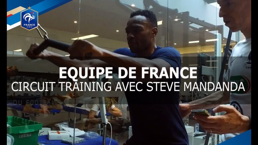 Equipe de France : Circuit training avec Steve Mandanda, reportage I FFF 2017 Equipe de France : Circuit training avec Steve Mandanda, reportage I FFF 2017