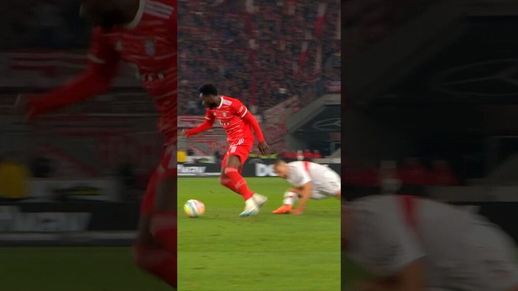 Epic Alphonso Davies Moments😱
