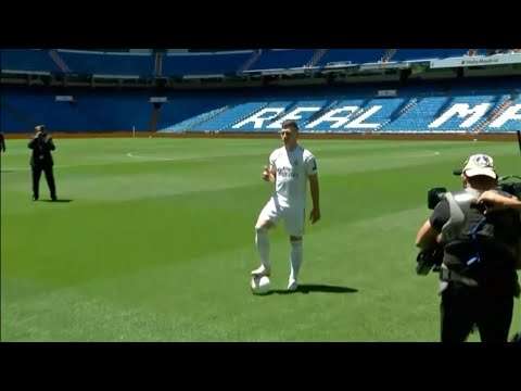 Luka Jović Real Madrid presentation! [12.06.2019] HD
