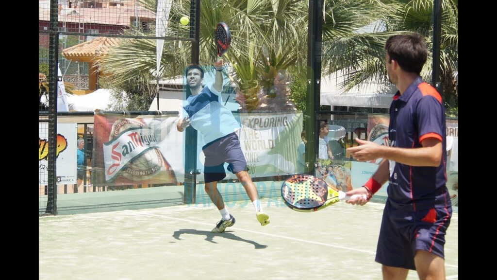 Vamos Pádel. Álvaro Vargas y Willy Ruiz de la Herrán contra Rubén Sánchez y Francis Calvache