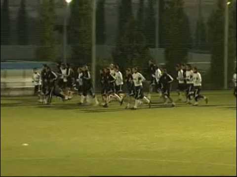 Martin Caceres regresa a los entrenamientos