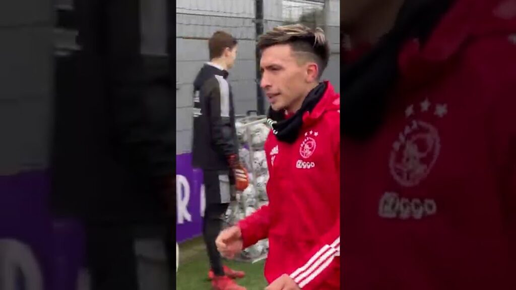 Lisandro Martinez has got some tricks up his sleeve 🤯