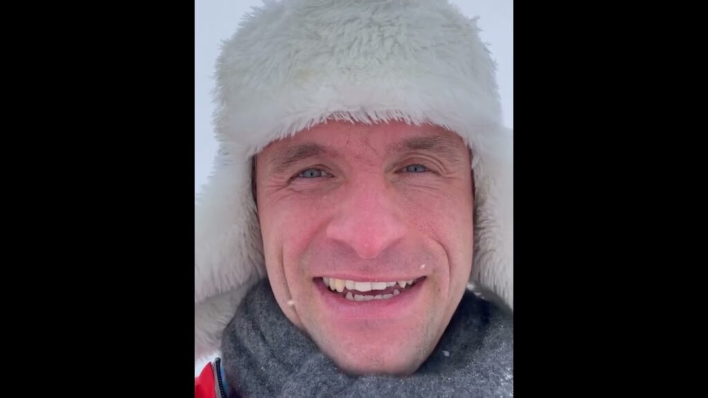 Thomas Müller kann es nicht fassen! #shorts