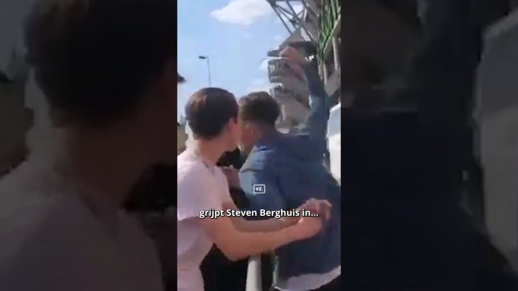 Oud-voetballers vol lof over Steven Berghuis: 'Fantastisch wat hij heeft gedaan!' 👏👏