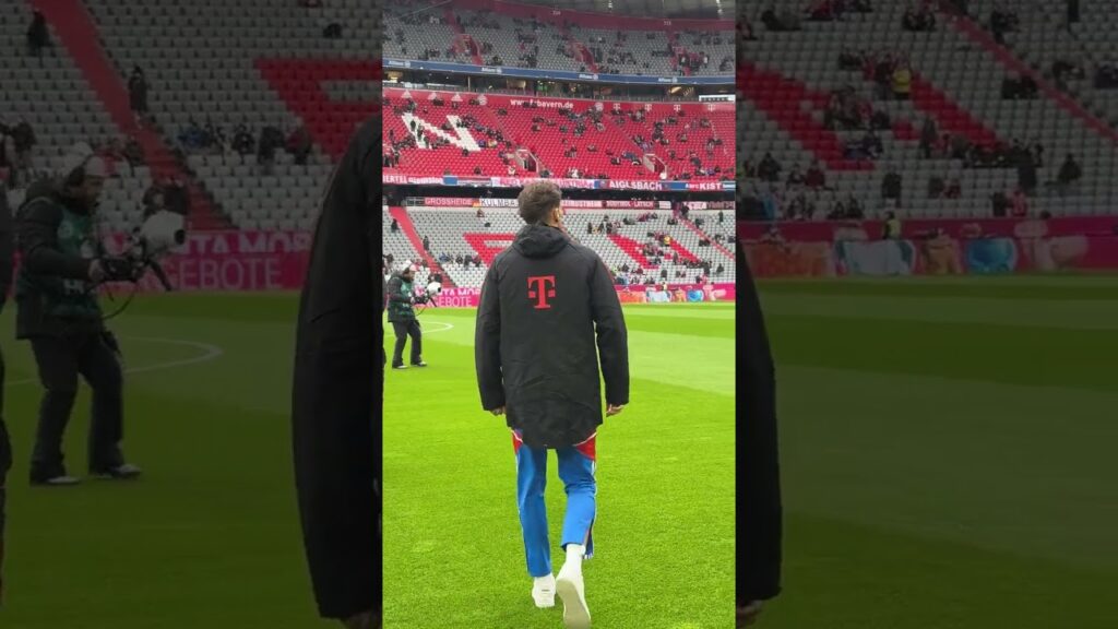 LEON GORETZKA BEFORE MATCH VS BORUSSIA DORTMUND 𝙄𝙉 𝙏𝙃𝙀 𝙃𝙊𝙐𝙎𝙀 🏟️✨ #packmas #FCBBVB #MiaSanMia