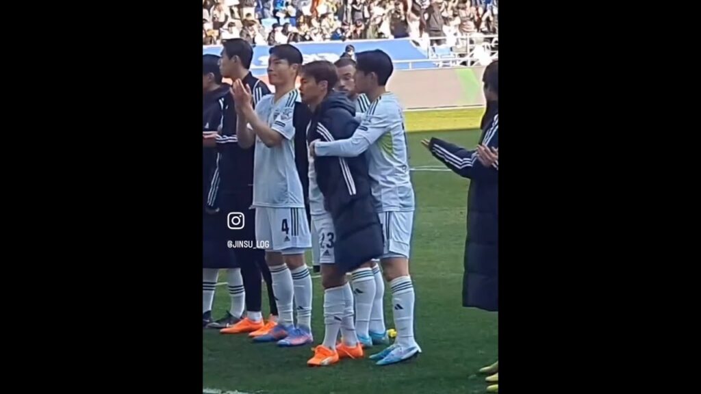 [직관] 230225 진수형아한테 패딩벗어주는 민규💚