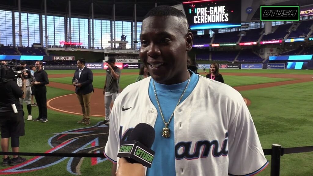 Kamal Miller realiza primer lanzamiento en partido de los Miami Marlins