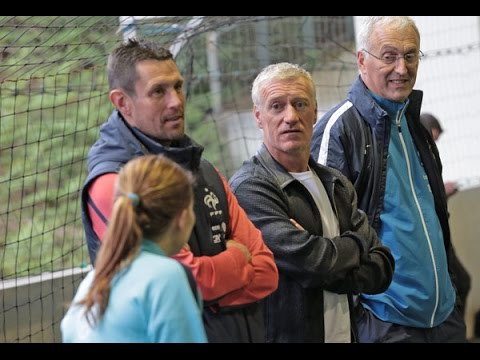 La rencontre de Didier Deschamps avec les Bleues !