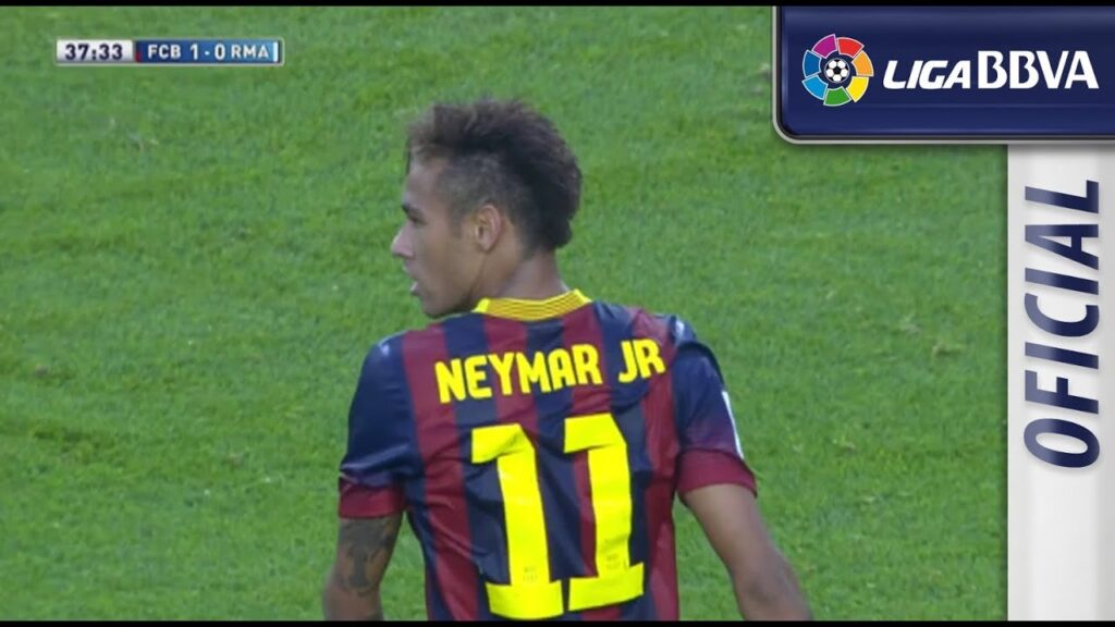 Agarrón de Carvajal a Neymar