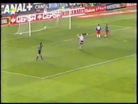TEMP 01-02 Jornada 40. 3-2 Diego Alonso (Atletico-Extremadura).wmv
