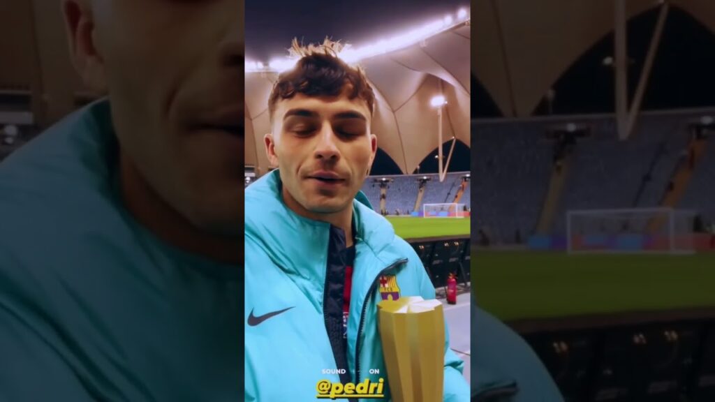 He makes football look so easy🤯 #pedri #barcelona #football