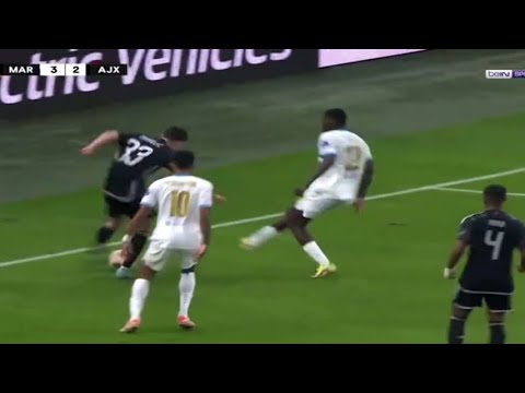 Regardez l'erreur monumental de Ismaila Sarr sur le 3e but de l'Ajax