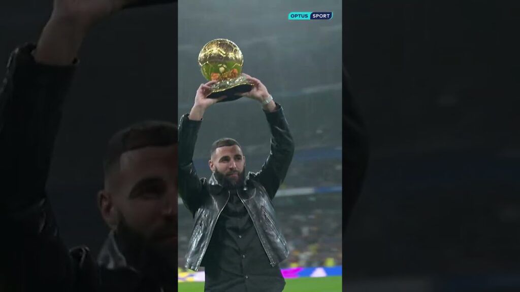 Zinedine Zidane and Luka Modric present Karim Benzema with his Ballon d'Or🏆