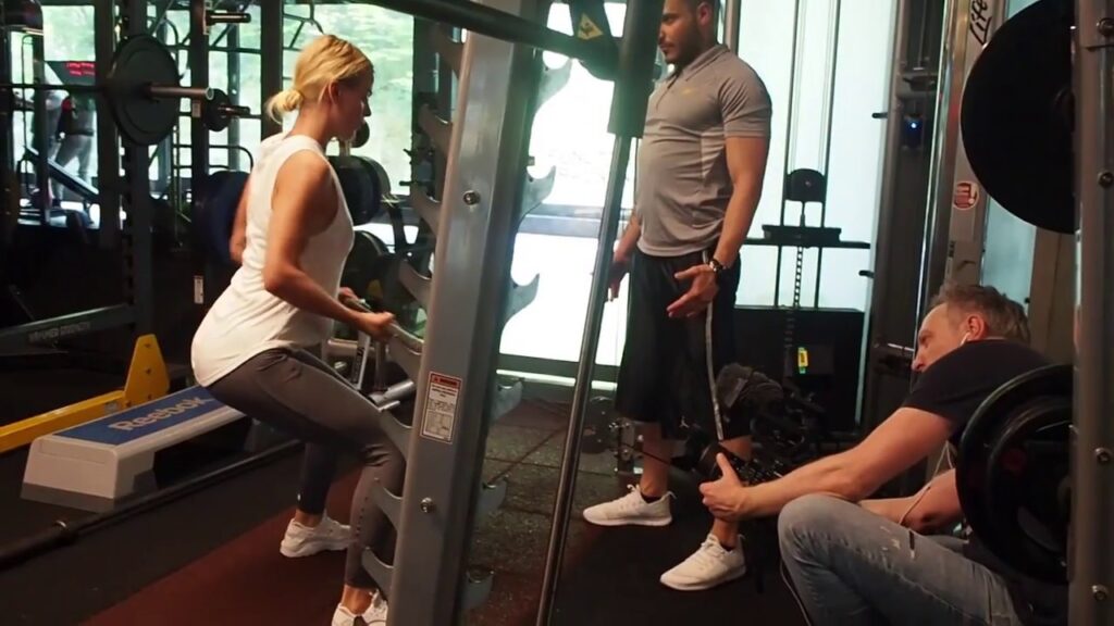 Simon Kjaer'in Eşi Elina Gollert Kjaer Coliseum'da!