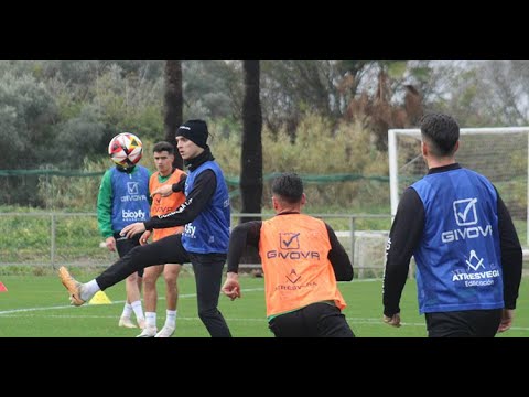 La plantilla del Córdoba, sin Gudelj, preparando el partido ante el Castellón